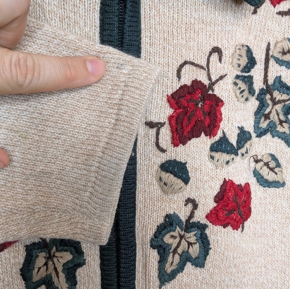 ALIA Zip up Cream Green Leaf Embroidered Sweater Women Medium Grandma Knit - Picture 8 of 11